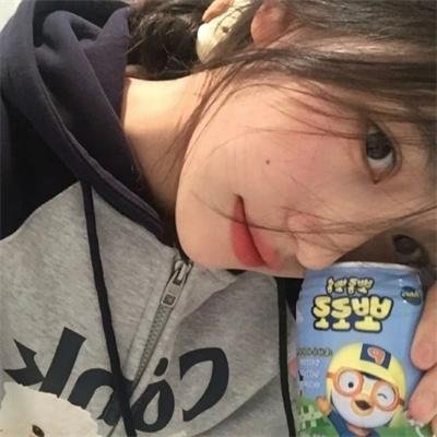 游艇藏春